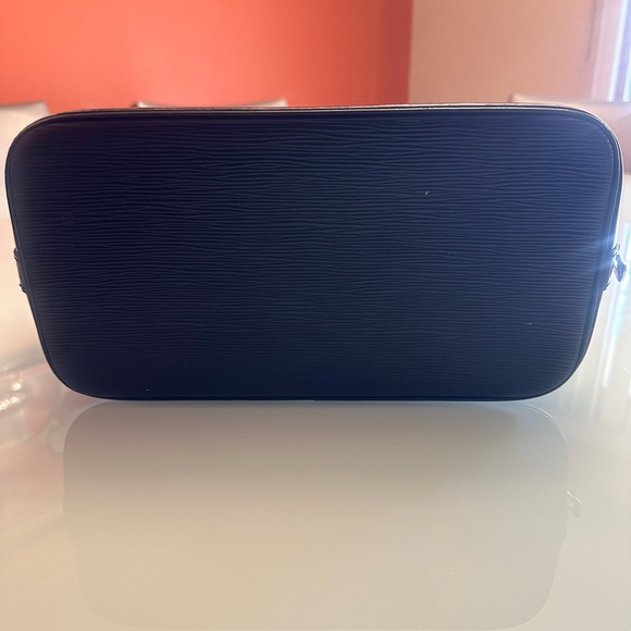 LOUIS VUITTON EPI ALMA MM HANDBAG and matching wallet - Picture 9 of 14